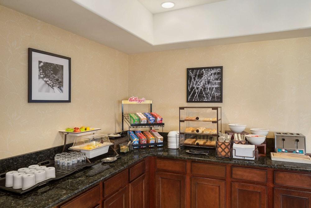 Country Inn & Suites By Radisson, Bloomington-Normal Airport, Il 외부 사진
