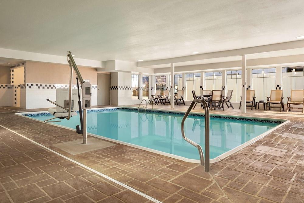 Country Inn & Suites By Radisson, Bloomington-Normal Airport, Il 외부 사진