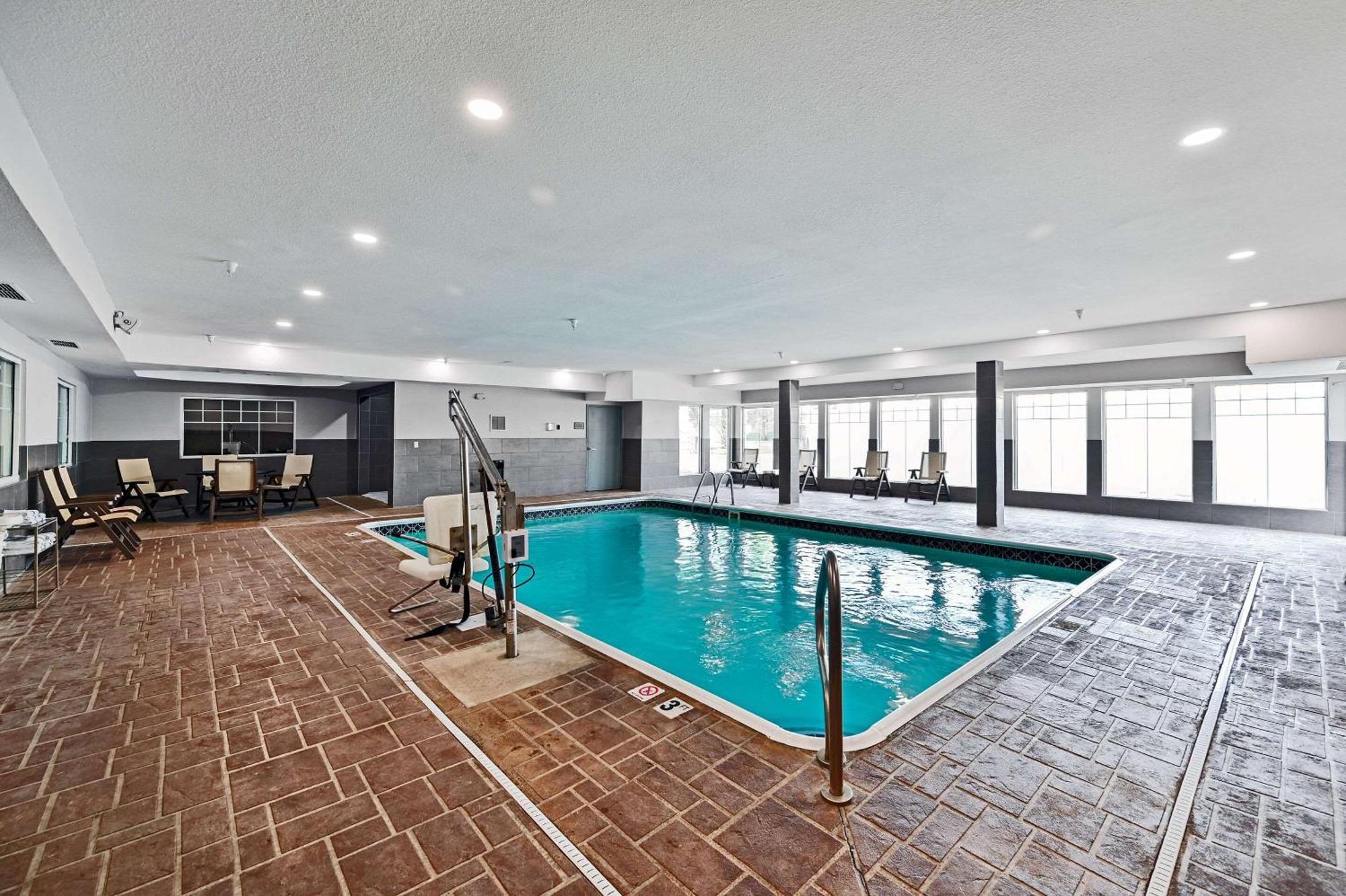 Country Inn & Suites By Radisson, Bloomington-Normal Airport, Il 외부 사진