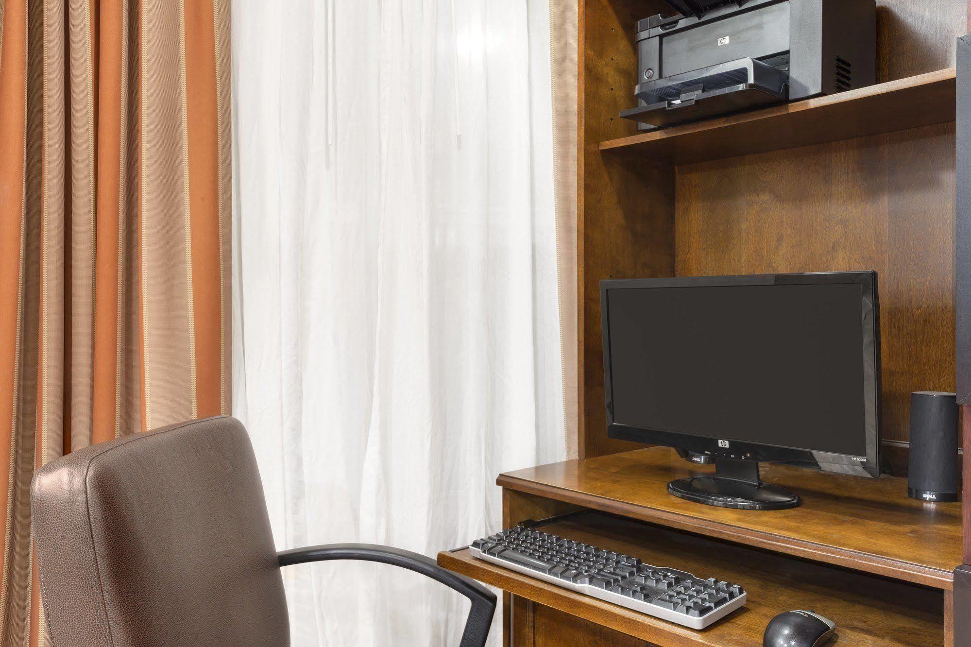 Country Inn & Suites By Radisson, Bloomington-Normal Airport, Il 외부 사진